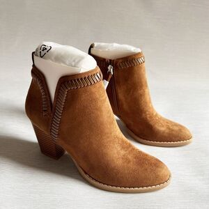 Dolce Vita DV8 Tan Brown Suede Ankle Boots Western Whipstitch Block Heel 6.5 New